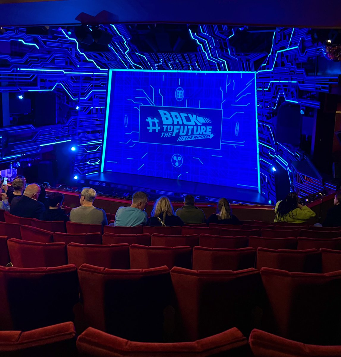 We’re in London this weekend with our #FlowStateCreate arts project - first up, a visit to see the Back to the Future musical 🎶 #London Exciting!