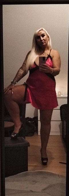 Lady in Red 💃 #plussizewomen #curvymodel #sexycurves #sexywomen #&uuml;40women https://t.co/NqWTrpFZep<a href="/tag/plussizewomen"class="tags">#plussizewomen</a><a href="/tag/curvymodel"class="tags">#curvymodel</a><a href="/tag/sexycurves"class="tags">#sexycurves</a><a href="/tag/sexywomen"class="tags"><span>#sexywomen</span></a><a href="/tag/%C3%BC40women"class="tags"><span>#&uuml;40women</span></a>