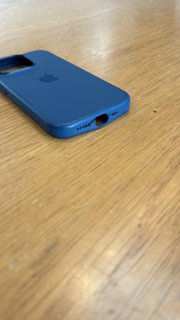 jimmenge's tweet photo. Does anyone know why a 4 month old Apple iPhone 15 silicone case would crack where the cable plugs in? Asked Apple at Newport Beach store and they don’t know either, but they will not cover it. #apple #iphone https://t.co/laxEPKiJoX