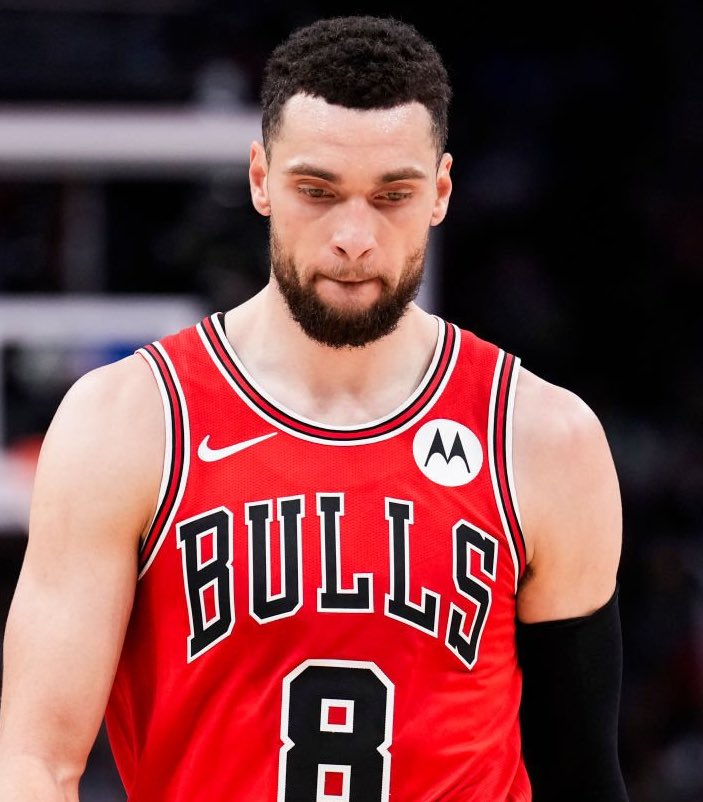 TheDunkCentral's tweet image. The Chicago Bulls may need to offer additional assets if they want to offload Zach LaVine's contract

“There's a growing feeling among rival executives that the Bulls may have to attach another asset to move LaVine, something sources said the Bulls have been hesitant to do to…