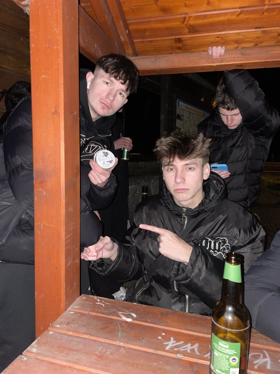 Mudra2l's tweet photo. obchod s brudem @honzaa_vins probehl v klidu rychla odezva rychle poslano 
***** https://t.co/WzsshS66S9
