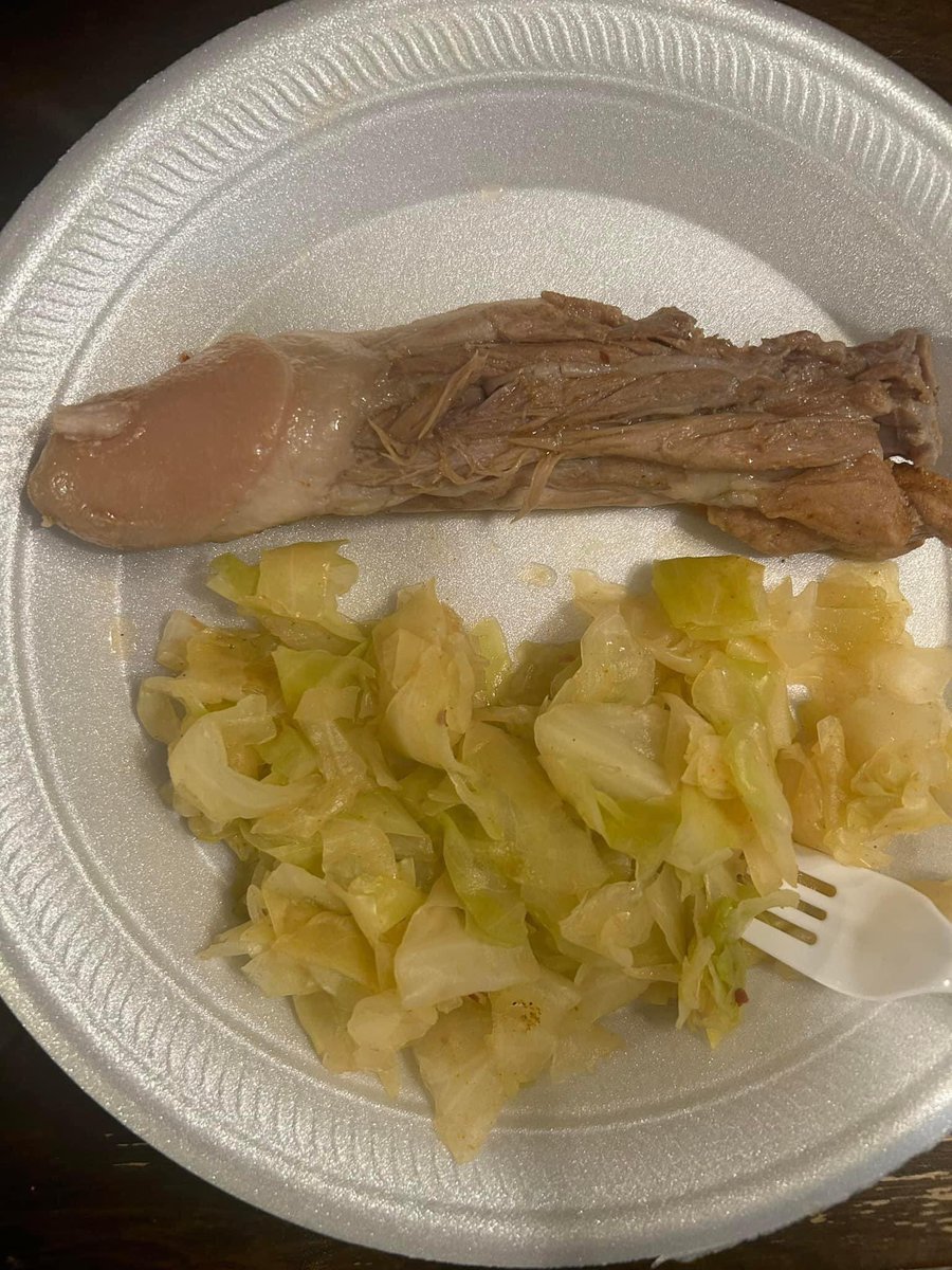 ravishingdreka's tweet photo. Boiled dck &amp; cabbage.🥰 https://t.co/4EmQJtwCyd