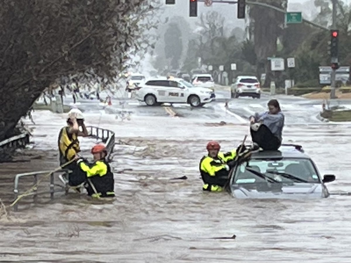 Do not drive or walk in flooded waters. The Centers for Disease Control and Prevention report that over half of all flood-related drownings occur when a vehicle is driven into hazardous flood water. Never drive around the barriers blocking a flooded road. 📷: @Calfiresandiego