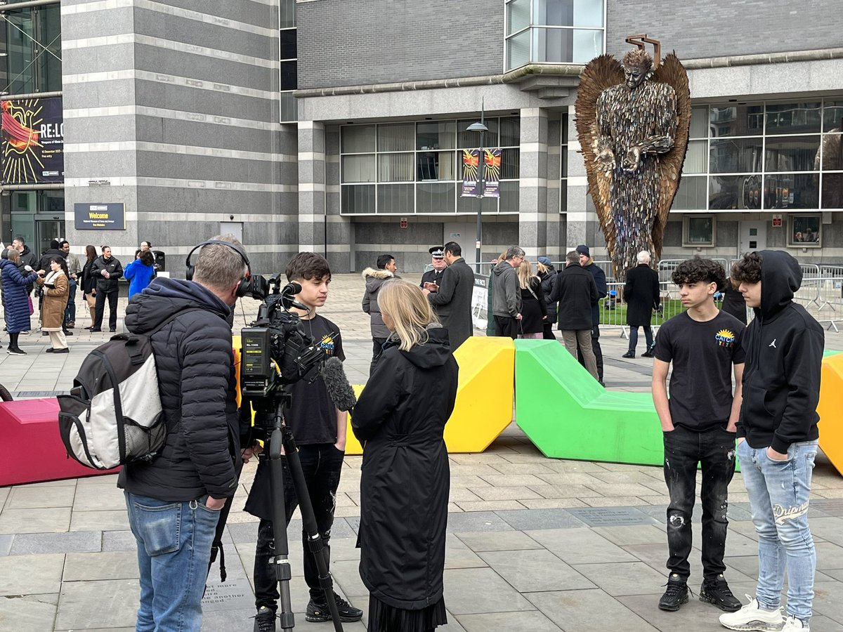 Our young volunteers Fabian, Amir & Andress were interviewed by BBC Look North at the launch of the #KnifeAngel. Young people can help us spread the word about the consequences of knife crime & help inform our strategies and approaches with their ideas. youtu.be/Hc8eH3IpXQI?si…