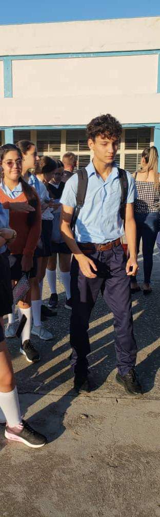 MagalyR46133710's tweet photo. El estudiante Marco A Cancio Quintanilla del Centro Mixto Antonio Maceo de #Taguasco resultó ganador del Concurso Provincial de Física y representará a nuestra provincia en el Evento Nacional . #SanctiSpíritusEnMarcha #EstaEsLaRevolucion https://t.co/8cwZu2t0z2