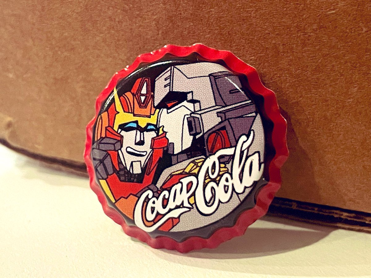 My #megarod bottle caps came! I will have them at TFCon Toronto in July. I will also be at VanCAF in May, anyone else in TF fandom? ❤️‍🔥