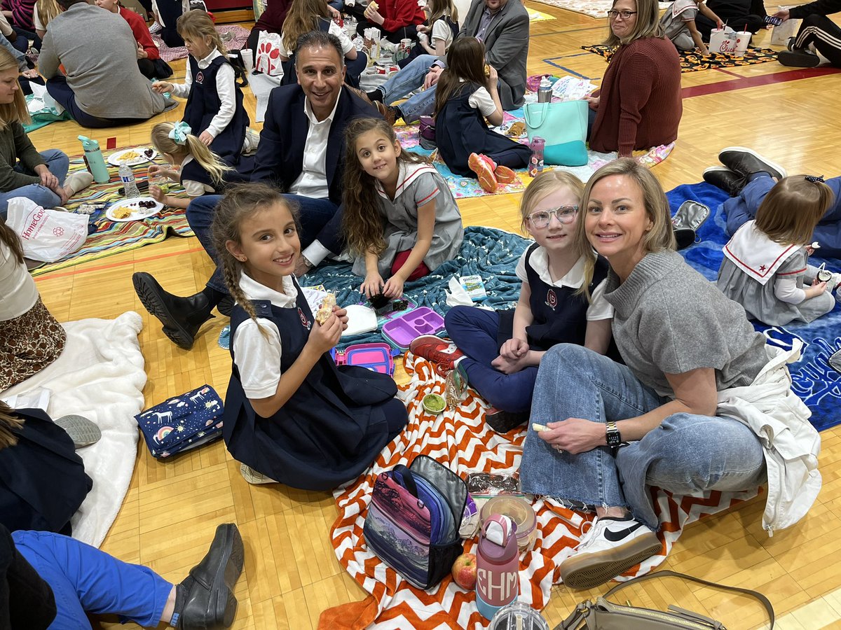 Everyone loves the family picnic during #CSW2024
#WeAreVizLS