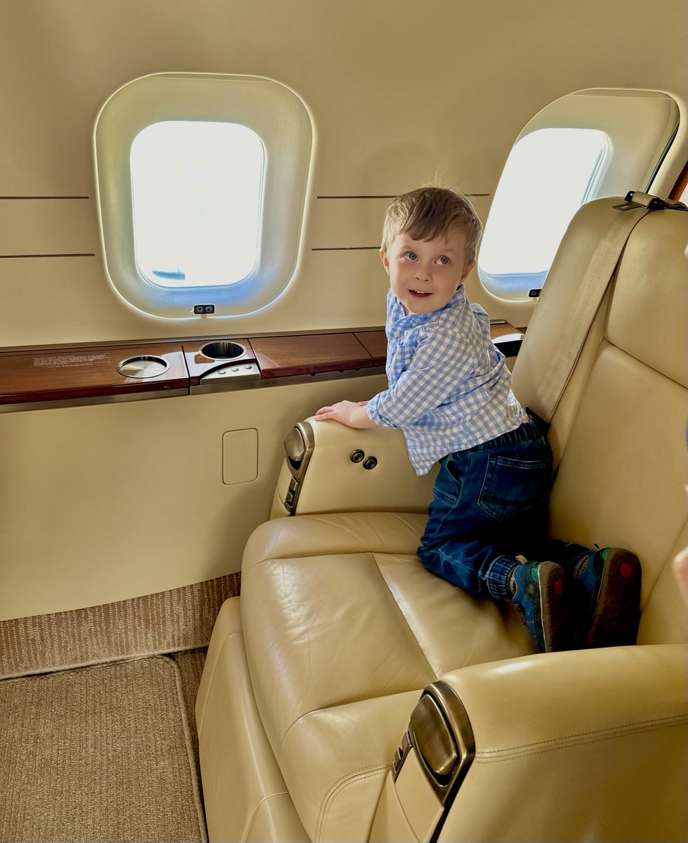 👦🏼✈️ Local mom Lizzy connected with <a href="/VanNuysAirport/">Van Nuys Airport VNY</a> seeking an aviation adventure for her son Liam. 🪄 Ian, our wizard, teamed up with LAWA, <a href="/Helinet/">Helinet Aviation</a>, and <a href="/pegasusaviation/">Pegasus Aviation</a> for a VIP airport tour.

Here’s how it went! 👉🏼

#community #vny #youngaviator #flying #loveflying #aviation