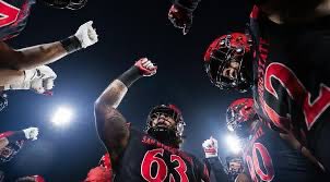 KrishnaClay3's tweet image. #AGTG Blessed to announce that I have received a Division 1 offer to San Diego State University!!! @coachTcsm @Coach_Sekona @hardee9596 @Ogthetruth @tbutler5 @bst_elite 
@JUCOFFrenzy @BrandonHuffman 
#hardeecoached #back2work