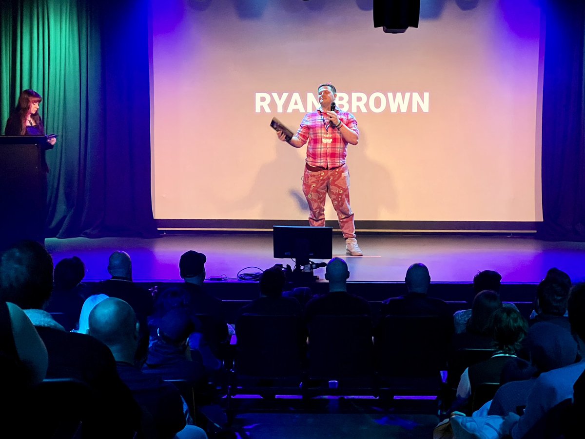 Toadsanime's tweet image. I won an Unsung Hero award at #Debug Indie Game Awards! 😱

My first award in 13 years in games. 😭 Couldn&apos;t be more perfect that it&apos;s for indie games.

So lucky and so grateful - I really do want to dedicate my entire life to indie games + devs. ❤️