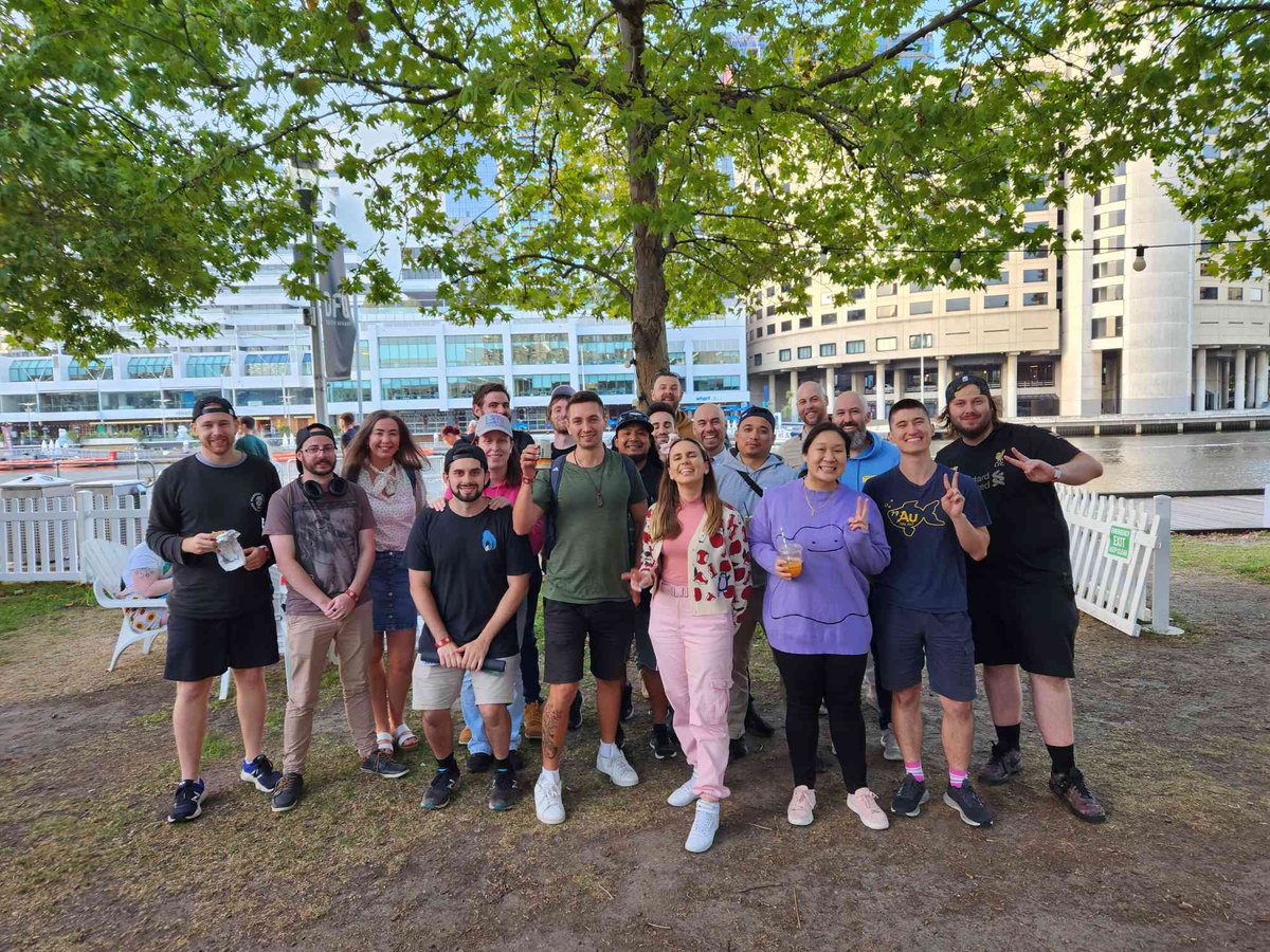 _ZoeTwoDots's tweet image. Good luck to all the battlers at Melbourne Regionals this weekend! #Pokemon 

Let's go Wailmer VS. Worlds Top 10 @GOHubAvrip for my first set! 😂