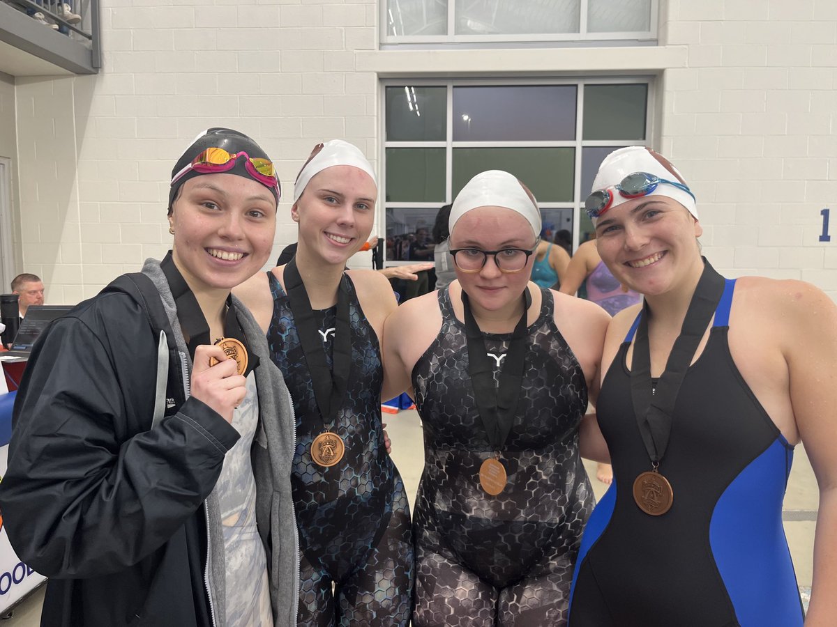 Coach Benson tweet media