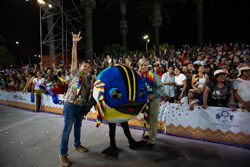 paolo_yevenes's tweet photo. La @MuniArica hoy realizó el balance del mejor #CarnavalArica y más exitoso de la historia. 160 mil visitantes cada día, 16 mil bailarines, y un ingreso de más de 3000 mil millones a #Arica como atractivo turístico. Un Carnaval lindo y seguro para #Chile. ¡Felicitaciones! 👏🏼 https://t.co/eNjsxDvk8S