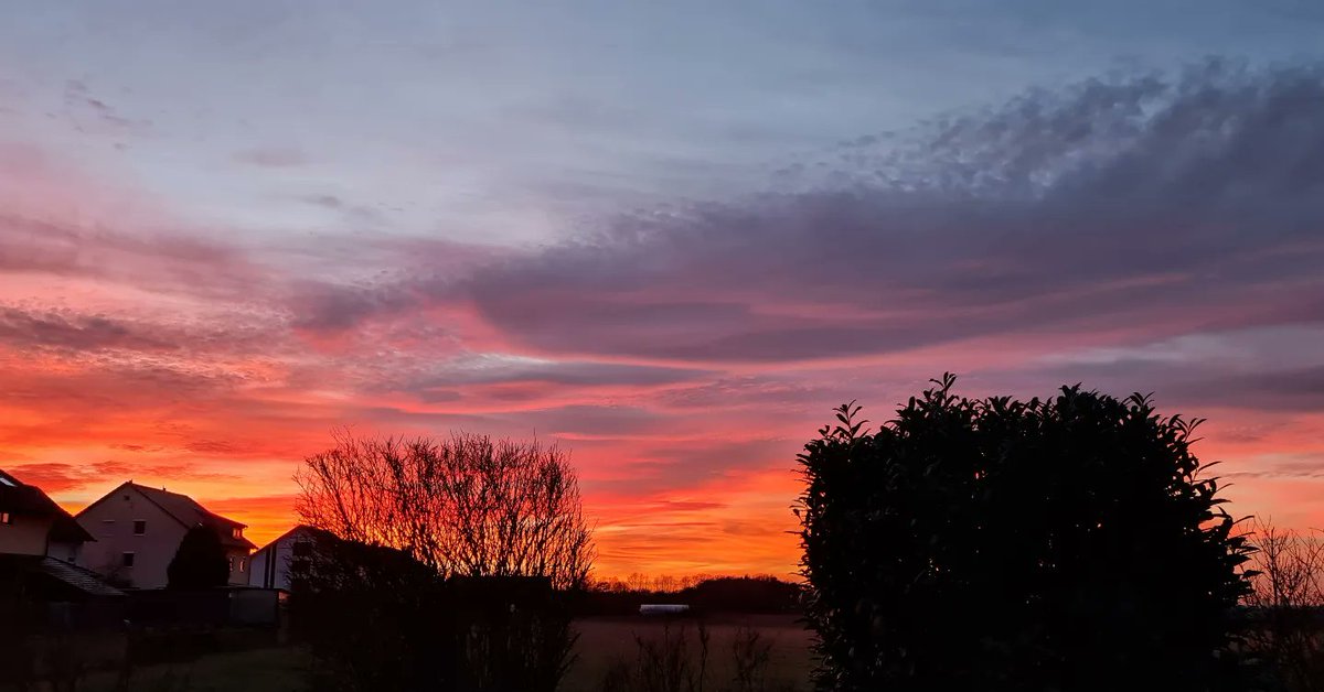 19Kath93's tweet photo. #Sonnenuntergang #Sunset #Abend #Evening #Himmel #sky #Germany #Deutschland #Bayern #Bavaria #Franken #Franconia https://t.co/N1mIx5BLWx