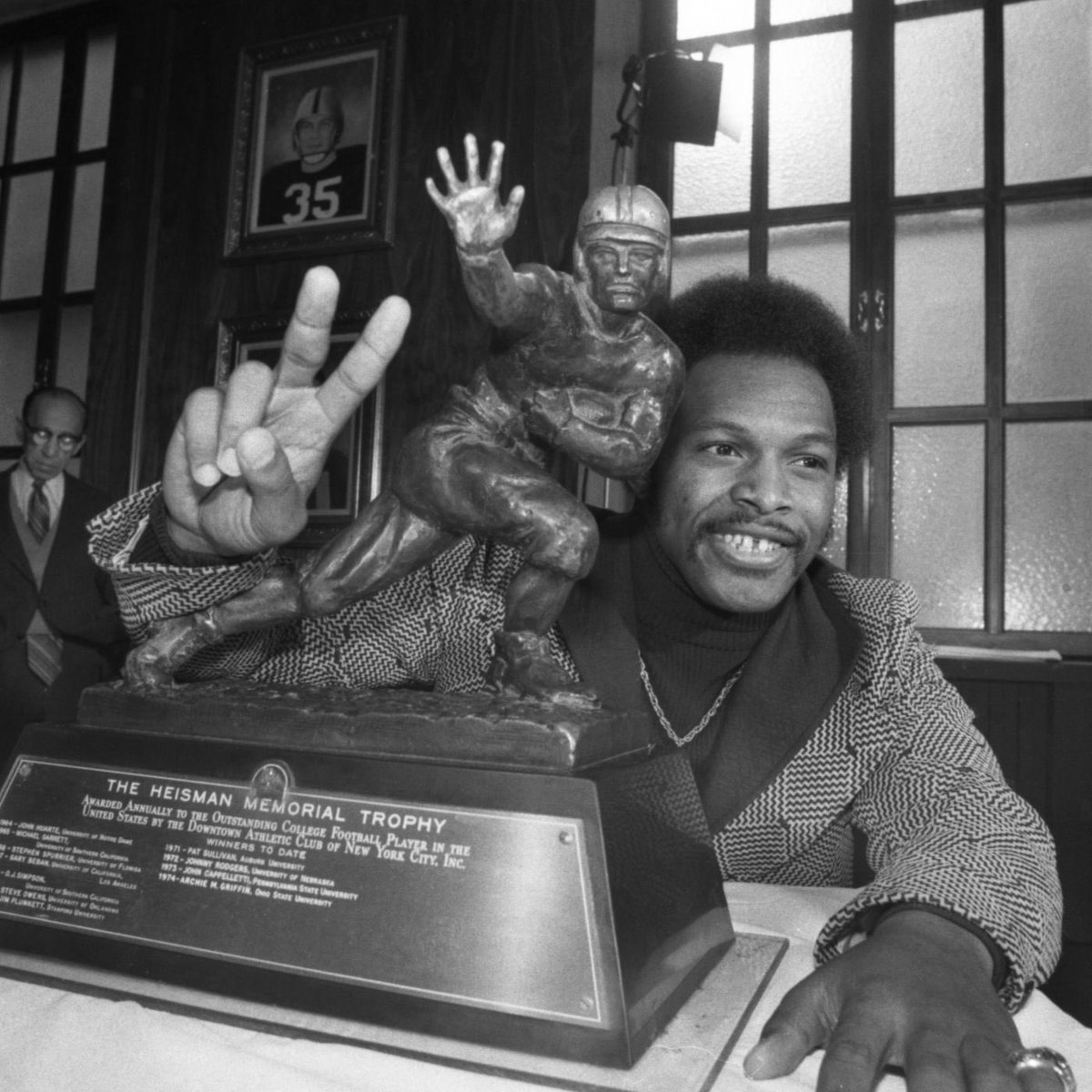 griffin_andre's tweet photo. So excited to be able to see my father honored. These next two years are going to be great to see. #AGriffinLegacy #MostValuablePerson https://t.co/p43PLSqXPY