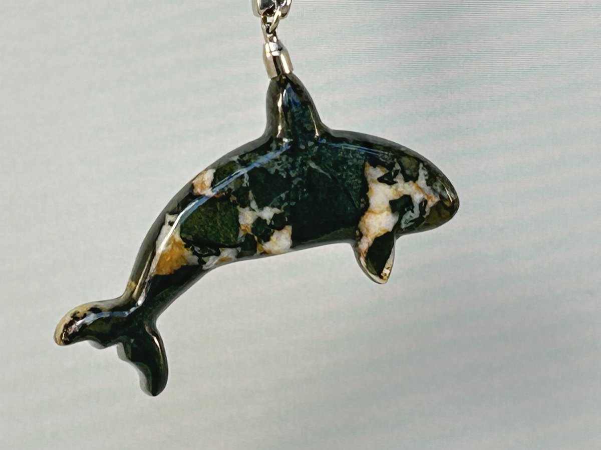 ResonatedRock's tweet image. Hand #sculpted and #polished #orca whale made from Vancouver Island #Dallasite. 😍🐳