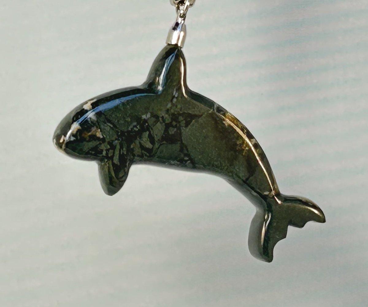 ResonatedRock's tweet image. Hand #sculpted and #polished #orca whale made from Vancouver Island #Dallasite. 😍🐳