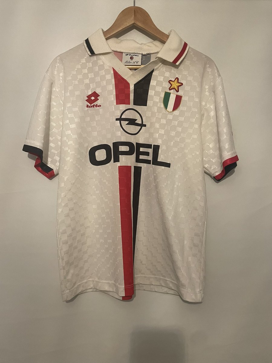 Dan The Kit Collector 👕 tweet media