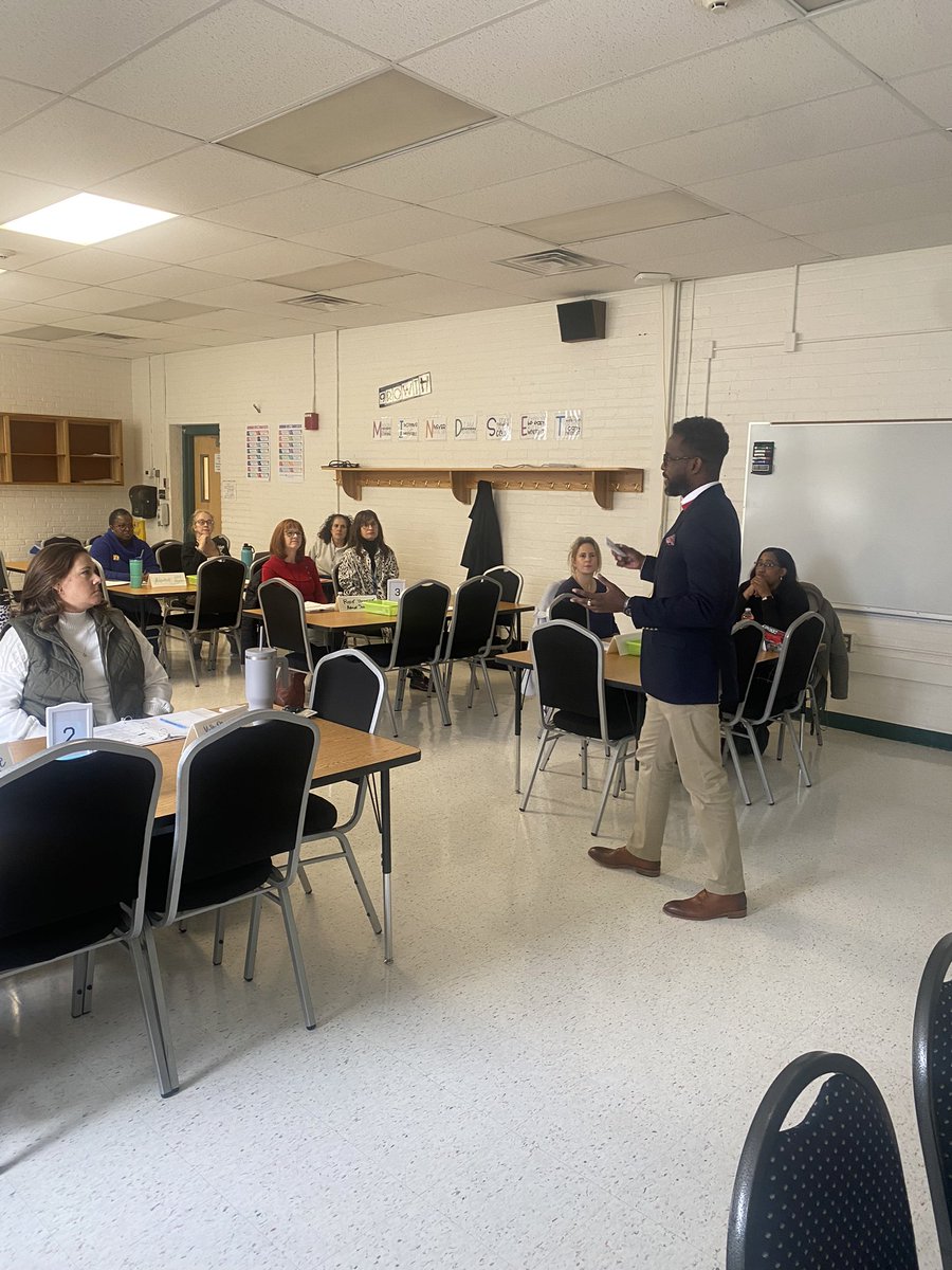 AMorgan_FCPS's tweet image. Another great Build Your Own session today with special guest speakers Dr. Keith Harris and Dr. Eric Louers-Phillips. Thank you both for your time and expertise! 
#fcpssupport