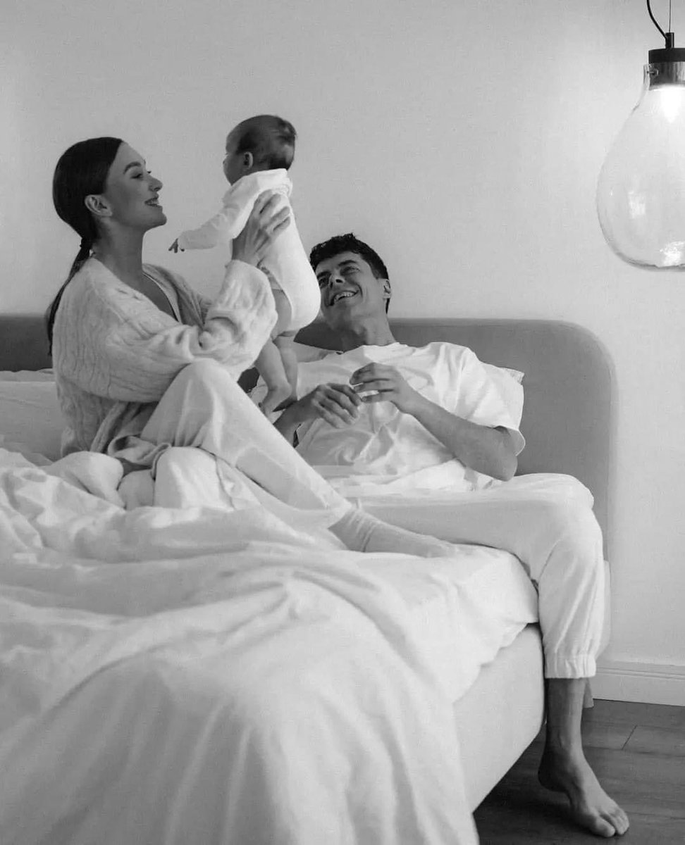 𝑂𝑛𝑒 𝑑𝑎𝑦 ❤️