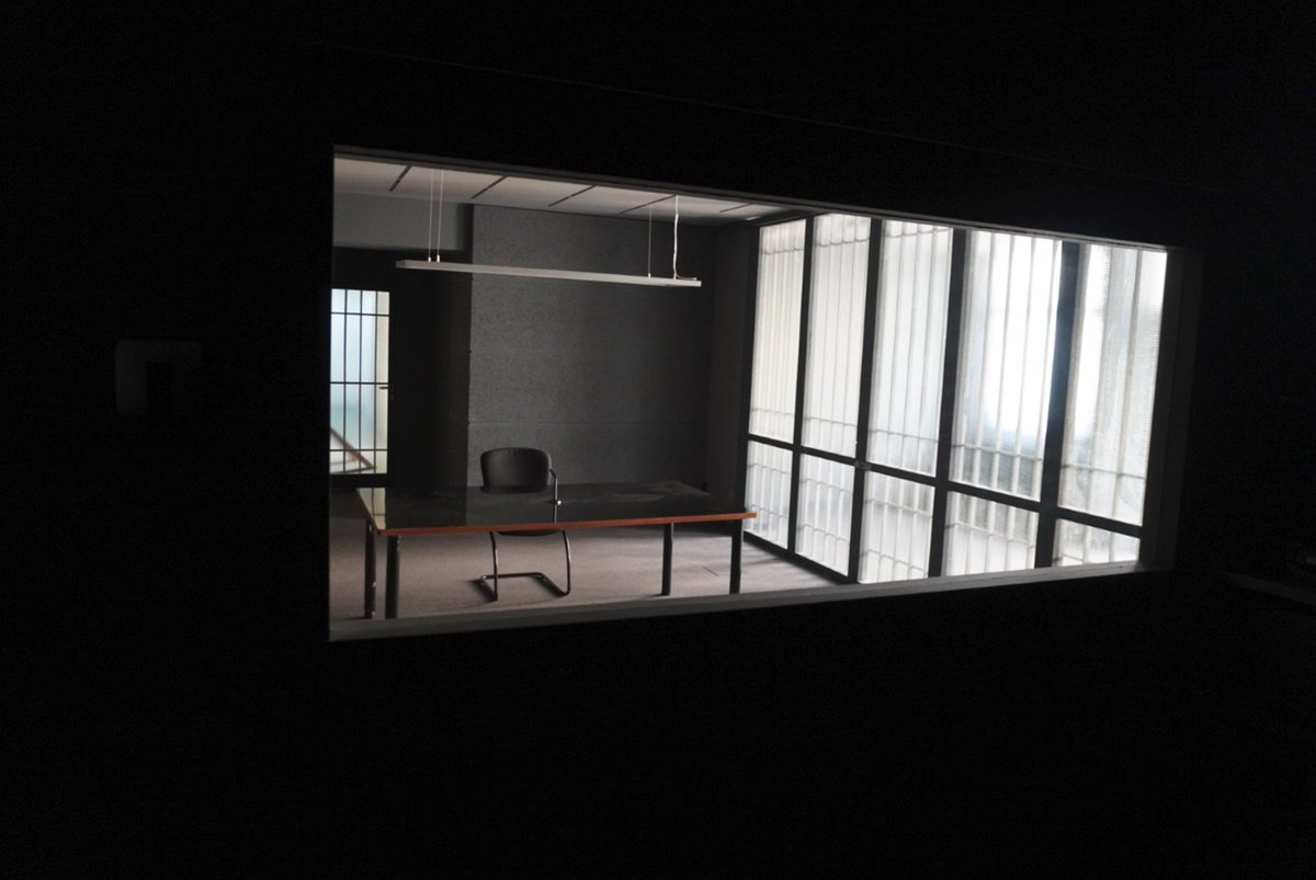 ibramike8's tweet photo. Visitar el set de rodaje de Alerta Cobra, es un sueño hecho realidad. Aquí os dejo un hilo de algunas cosas que os pueden interesar.
Gracias al señor K por el minitour privado que me ha dado por el set hasta me subí en un helicóptero y he estado en una sala de interrogatorios xd https://t.co/1IjtyYmvTk