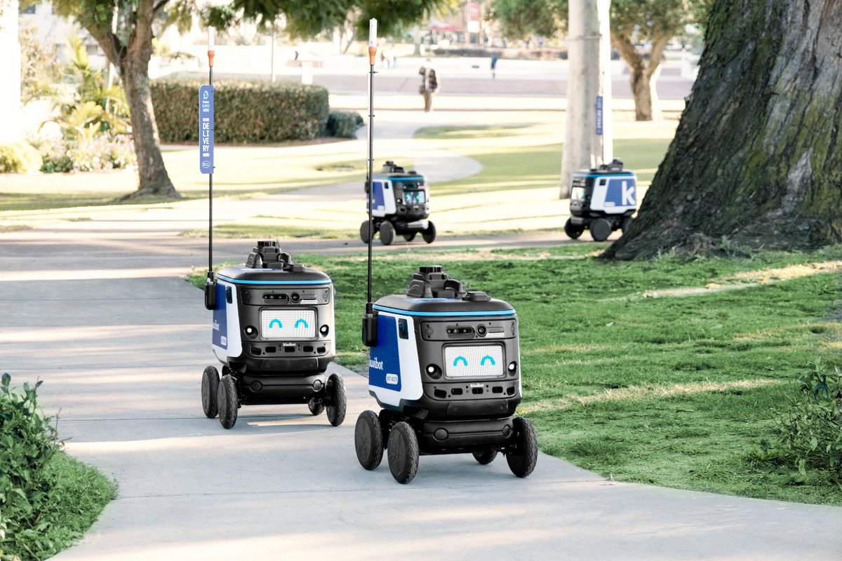 opportunitymia's tweet photo. Read our latest newsletter &amp; subscribe to learn more about @gokiwibot, the friendly delivery service robots to making food and package transportation more efficient, convenient, and sustainable: https://t.co/dBTPUrheDs 🤖
#OpportunityMiami #Miami #DeliveryRobots #Sustainability https://t.co/WqjNzvSQqx