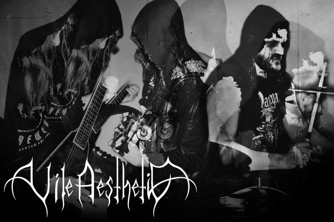 VileAesthetic's tweet photo. Live performances planned for Colorado and New Mexico. We'll see you then.

📷: Deestiih Photography
August, 2023

• • •
#metalguitar #metalbass #metaldrummer #blackmetal #metalmusic #metalheads #metalscene #usbm #horror https://t.co/tt1hveMrRb
