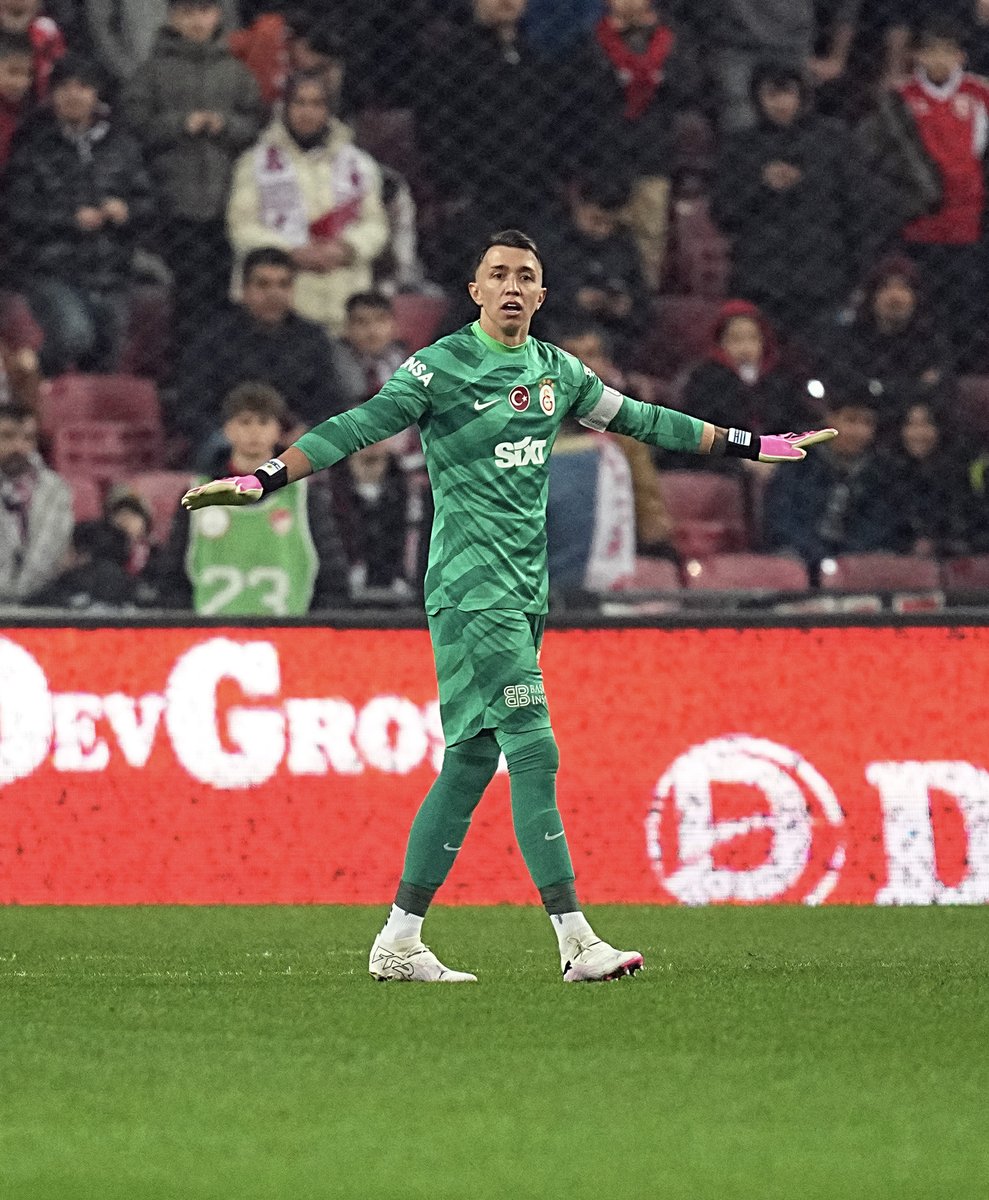 👏 KAPTAN! @1_Muslera_25 🫶

#SAMvGS