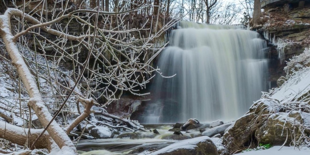 Friday 5: Romantic Winter Dates

📍 <a href="/Hamilton_CA/">Hamilton CA</a> + <a href="/WestAvenueCider/">West Avenue Cider</a>
📍 @letambourtavern (IG) +<a href="/bridgeworksca/">Bridgeworks</a>
📍 @rapscallionrest (IG) + <a href="/HamOntMarket/">Hamilton Farmers’ Market</a>
📍 <a href="/maipaitiki/">Maipaitiki</a> + Playhouse Cinema
📍 Pier 8 Skating + @therealbarsazers ⁠(IG)

📸 (IG) ⁠@aarmitag⁠
bit.ly/48SAyDQ