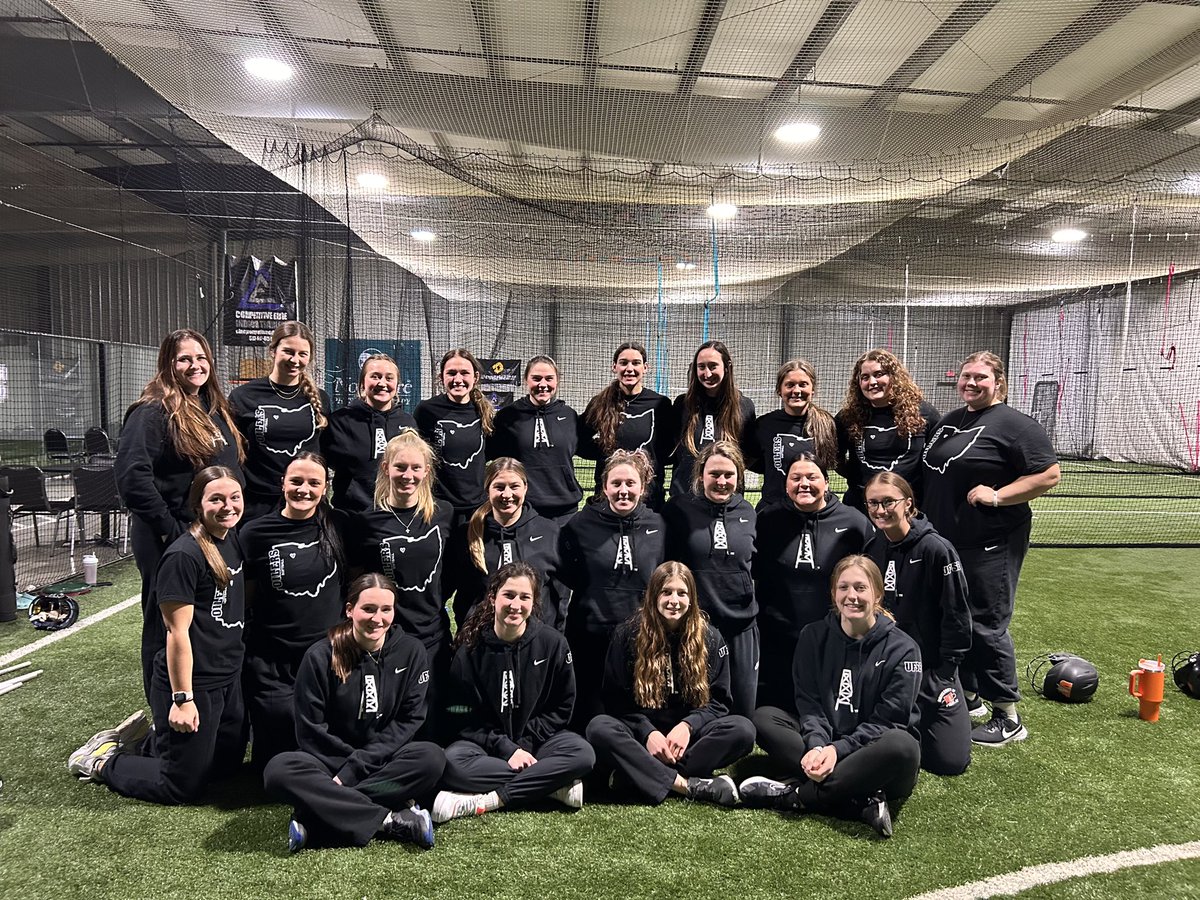 UFOilerSoftball's tweet photo. Pat Summitt said it best “You win in life with people”. Thanks to longtime supporter of Softball in Ohio and all things Cinci Doom Guru @Doomleader12 for letting us use his hitting facility today as we prepare for our first games this weekend!  

#grateful https://t.co/oxNTJTyIPi