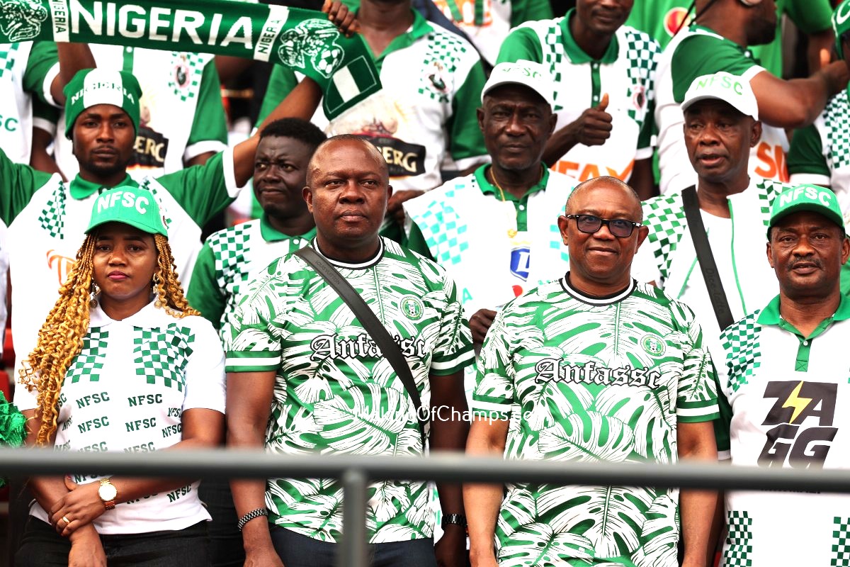 UnichAngel's tweet photo. @ruffydfire If E dey E dey if E no dey E no dey na ni... Peter Obi E dey body.... Man of the people... https://t.co/W4nN0sUYug