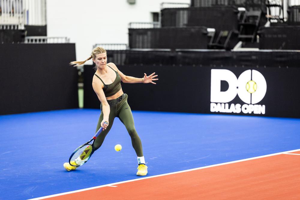 😍 Genie Bouchard spotted @geniebouchard preps for the Women’s Tennis Classic vs. @CaroWozniacki | Feb. 3 @ 7 p.m. #DALOpen | 🎟️ dallasopen.com