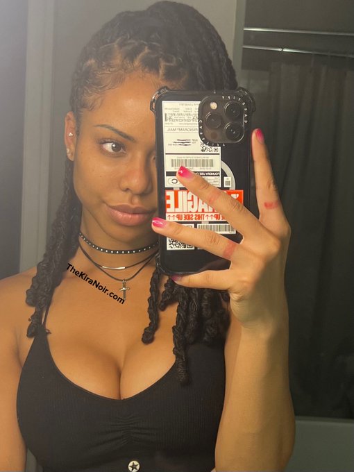 1 pic. the girl                                   the lover https://t.co/Twcyfvijxz<a href="/tag/mvsales"class="tags"><span>#mvsales</span></a>