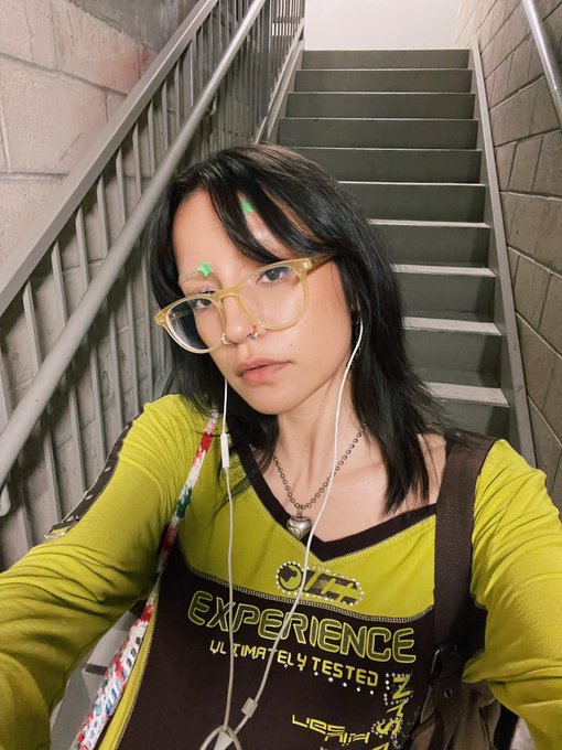 ⭐️ face https://t.co/u6NsLU1d5j