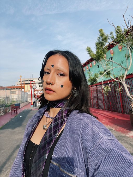 ⭐️ face https://t.co/u6NsLU1d5j