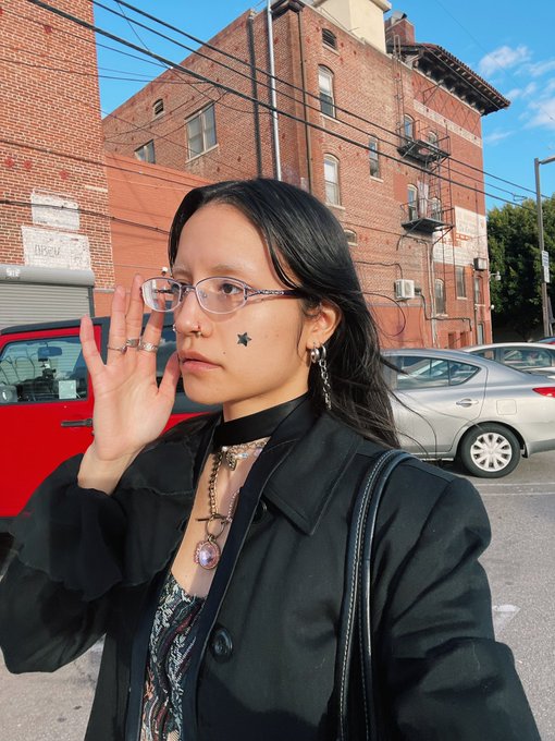 ⭐️ face https://t.co/u6NsLU1d5j