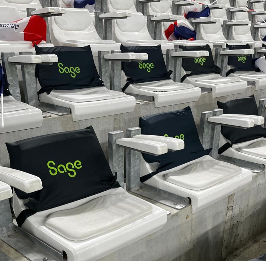 SageFrance's tweet photo. 🏆 Coup d'envoi des @SixNations_FR au Vélodrome pour Le XV de France face à l'Irlande en ouverture de Tournoi #FRAIRE 🏈 C'est un plaisir de vivre le sport à travers ce partenariat et une fierté d'être accompagnés par nos clients et nos partenaires  !
 #SageRugby #SageInsights https://t.co/DApPBmhaqM