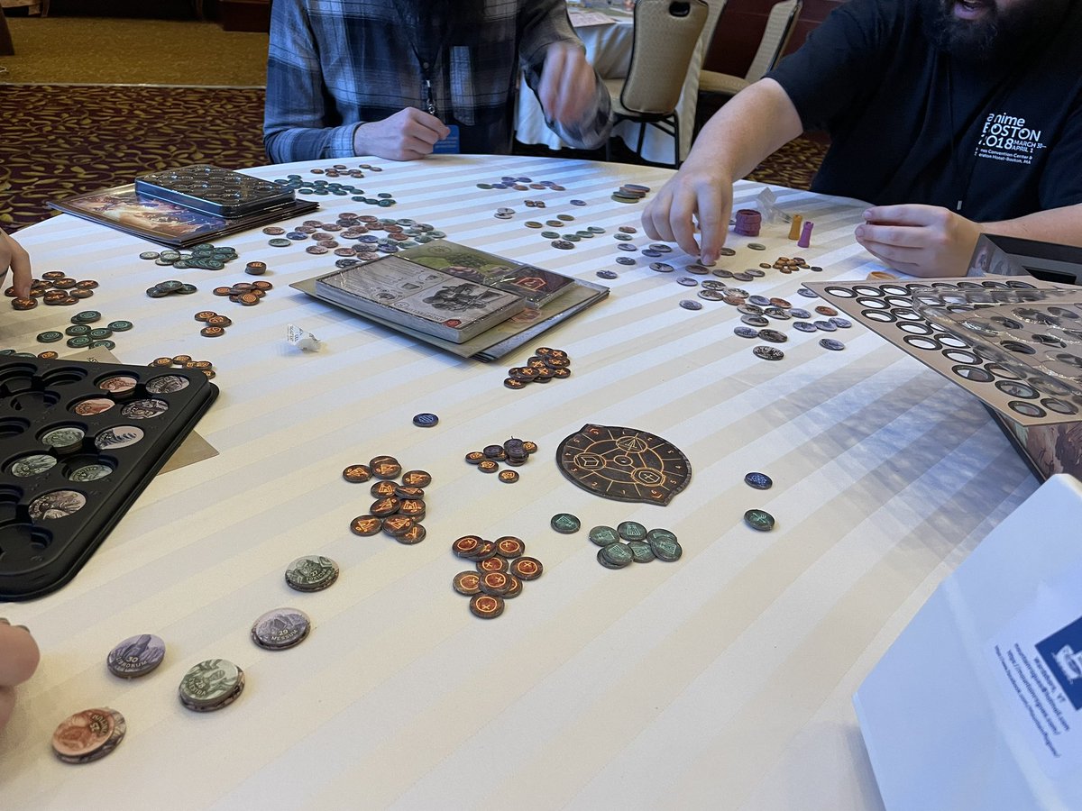 CourtalonX's tweet photo. Playing Bestiary of Sigillum with @PatchMedia @ComradeOrka @j_bull_ at #captaincon10 !! https://t.co/88uk3LC9dw