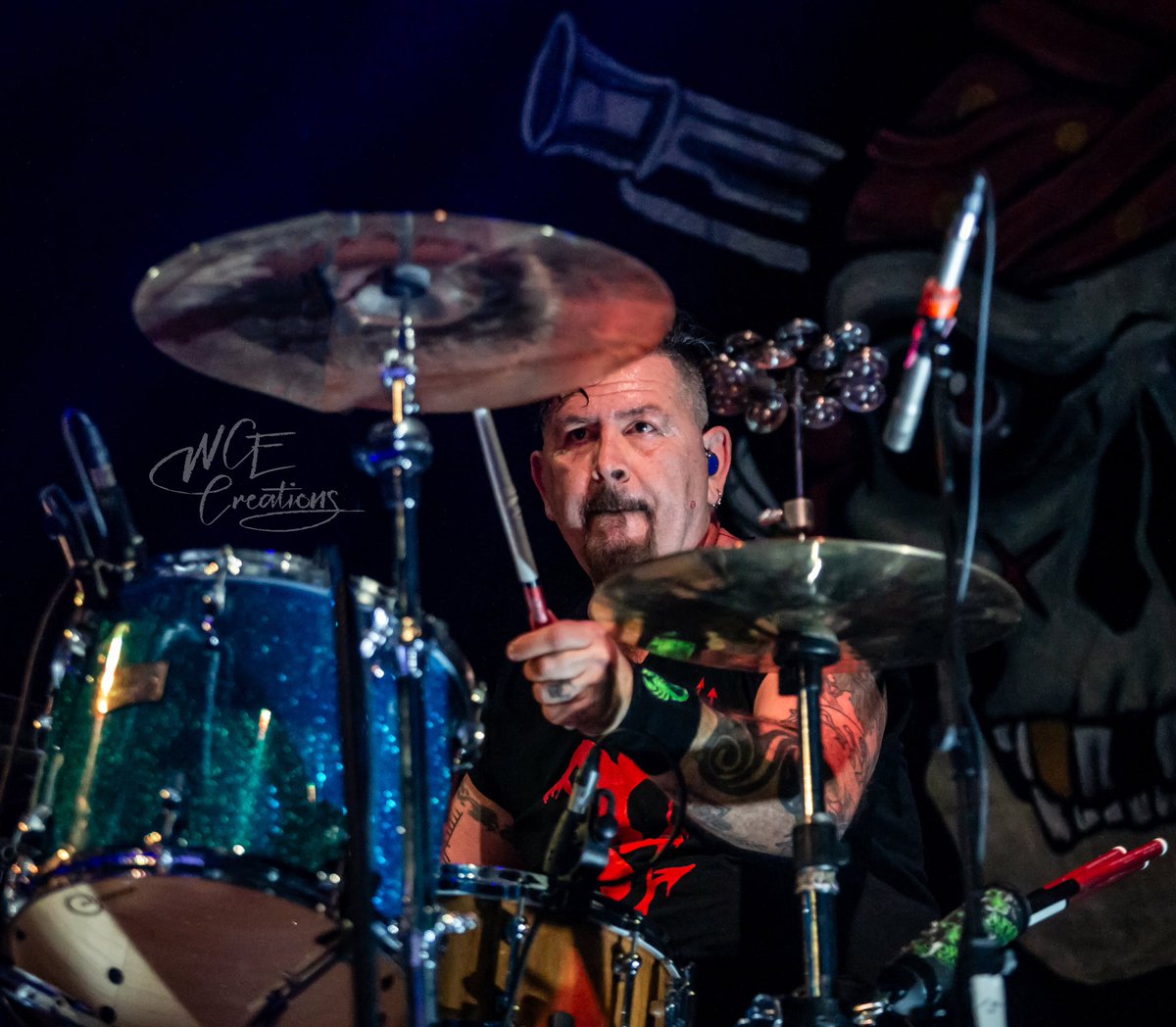 Since I’ve technically posted a pic of everyone else from yesterday, can’t forget about @sduncandrums 
#shawnduncan #laguns #drummer  #myphoto #wcecreations #wordscantexplain #canonphotography #concertphotography #livemusic #rocknroll #gigphotography #bandphotography @laguns