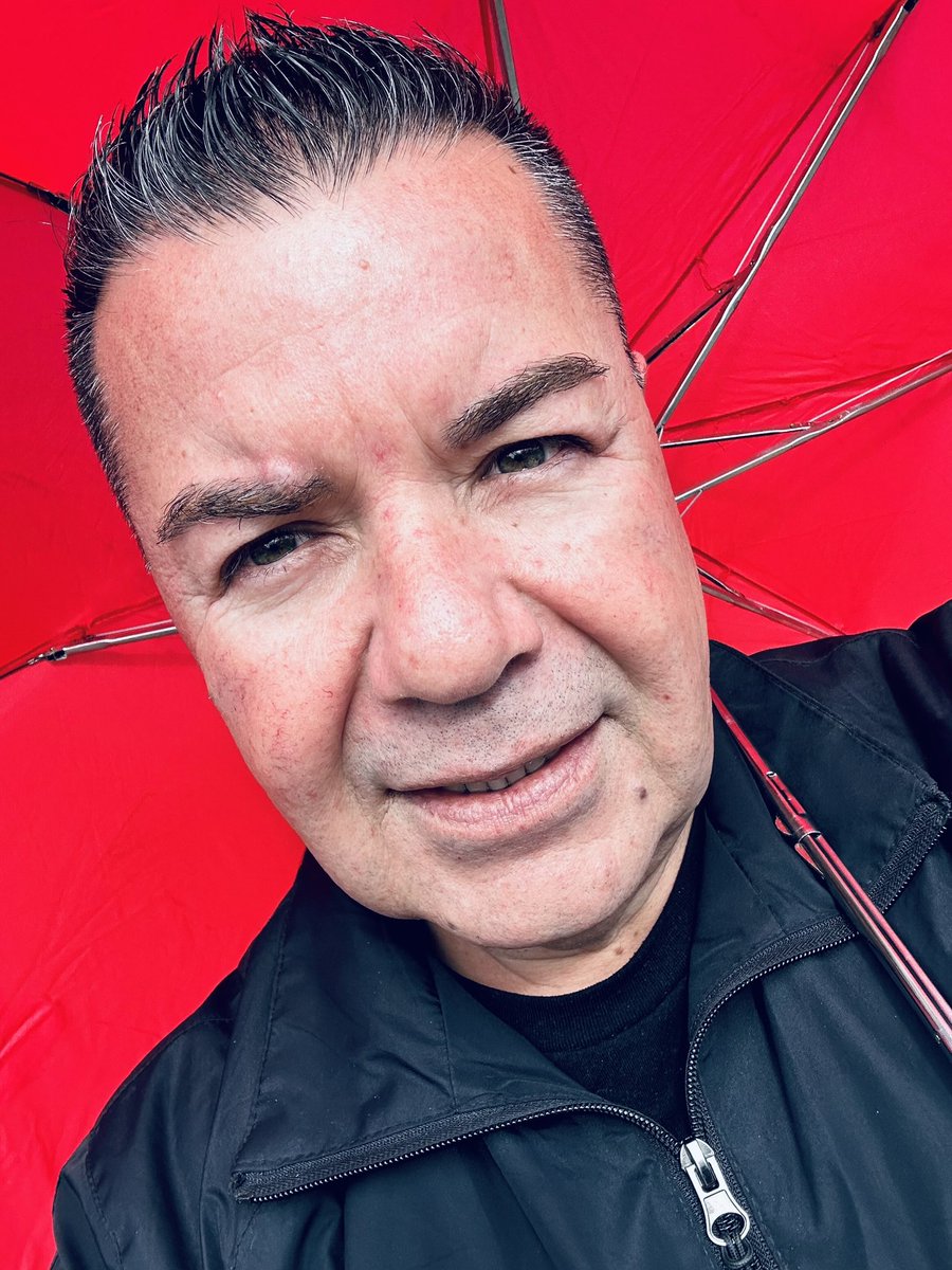 PoRtAvOz's tweet photo. Hoy me visto de rojo para crear conciencia y apoyar la lucha contra las enfermedades cardiovasculares entre las mujeres. Casi la mitad de las mujeres de 20 años o más viven con algún tipo de enfermedad relacionada al corazón. @AHAArizona #PHXGoRed #WearRedDay https://t.co/U4AI1DrH4c