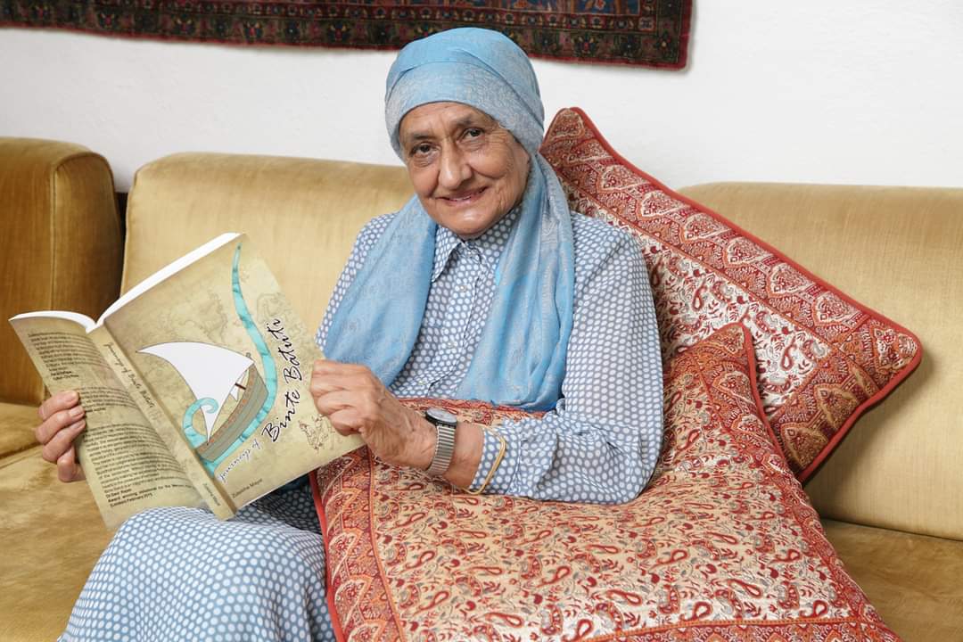 Zuleikha Mayat passed on today. She gifted us the legendary cookbook 'Indian Delights', a cult classic in the South African Indian community. She leaves behind a life truly well lived. An activist, stalwart, writer, and trailblazer of a woman. Rest in peace 🕊