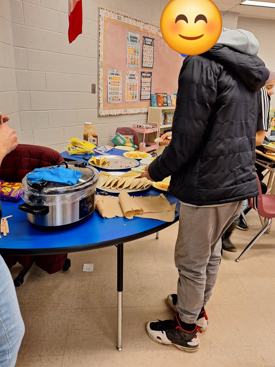 socialjusticete's tweet image. Classroom community building . #highexpectations #greatteam @AshleyOaksPS