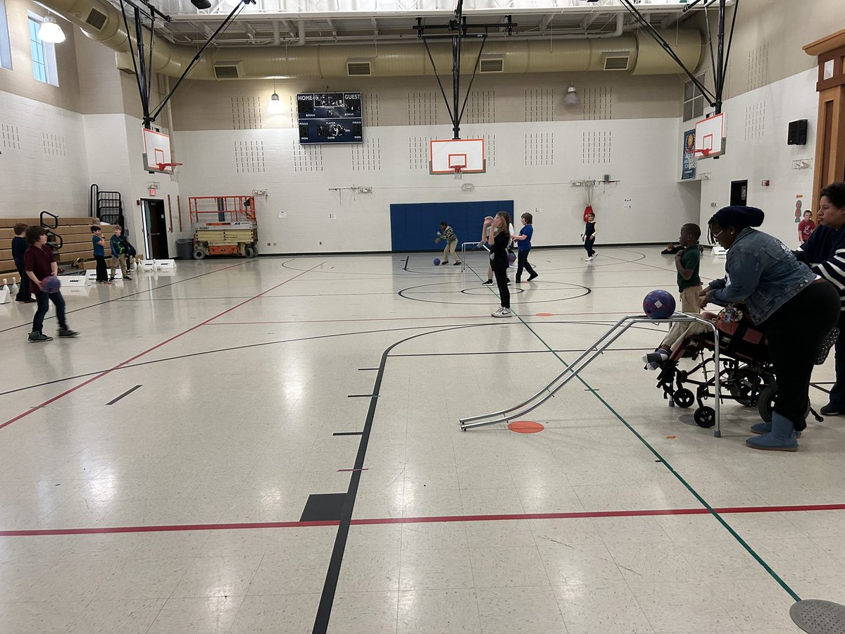 andrewbarto's tweet image. Started our bowling unit today. So glad I was able to make this unit so inclusive for our life skills students. #physed #peforall #ipsschools #bowling @IPSSchools @IndianaSHAPE @SHAPE_America @kathPEHealth23 #inclusive #InclusionMatters