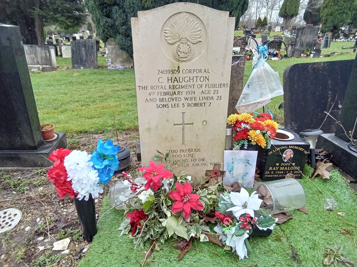 KeyserSosse's tweet image. 50 years ago on 4th February, 1974, this young family were killed by the IRA in the M62 coach bombing 

Today, we went to Blackley Cemetery, Manchester to lay flowers, pay respects and ensure the Haughtons will never ever be forgotten  
Rest in Eternal Peace 🇬🇧 ♥ 🙏