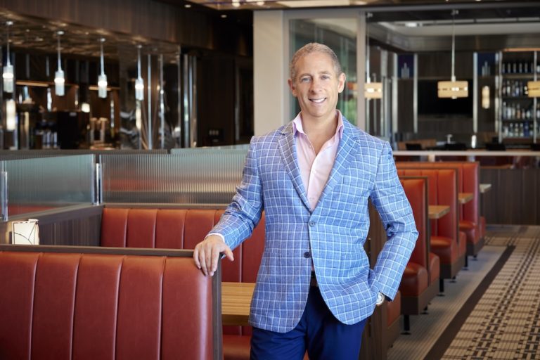 Building Together Plate-by-Plate: Learn how Glenn D'Amore's journey from manager to president highlights living our mission of being the best we can be.

Link: alextimes.com/2024/01/how-gl…