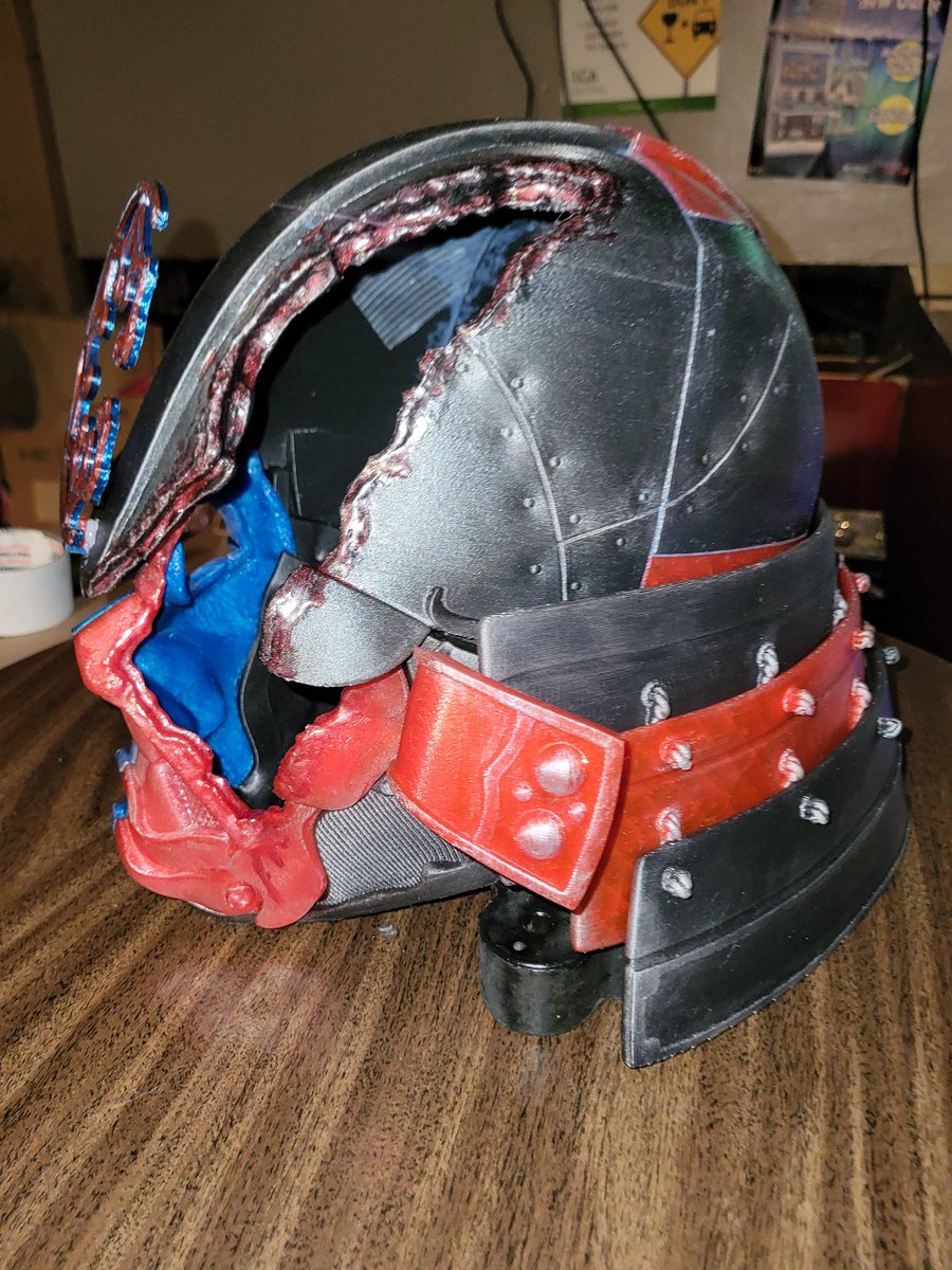 3dprintcorner's tweet photo. @Creality3dP 

Finished up the Samurai Darth Vader Helmet. 

#raymond3dcorner https://t.co/D6hLB0IXNF