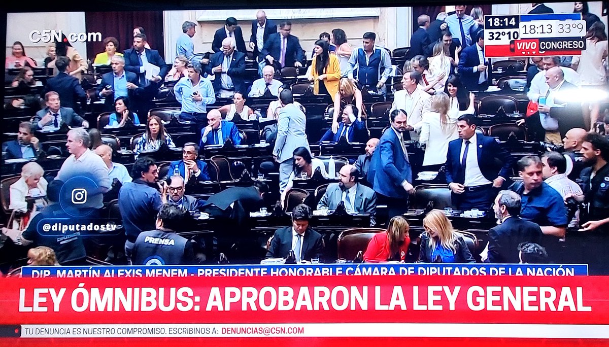 Rafa_Libertario's tweet photo. #SeraLey
ES LEY, TRIUNFO DE LA COHERENCIA...
LLORA EL SOCIALISMO...
VAMOS CARAJO. https://t.co/WkjJV6hYBb