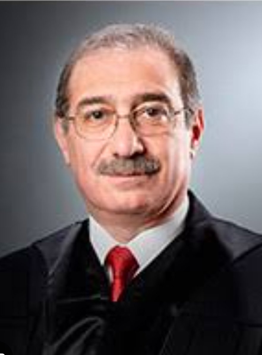 Pásale a dejar tu apoyo al ministro Alberto Pérez Dayán.
¡Ministro valiente y chingón!