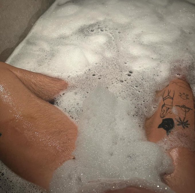 Sexy Bad Bunny https://t.co/DRNYvDH4KH<a href="/tag/lilfizz"class="tags"><span>#lilfizz</span></a>