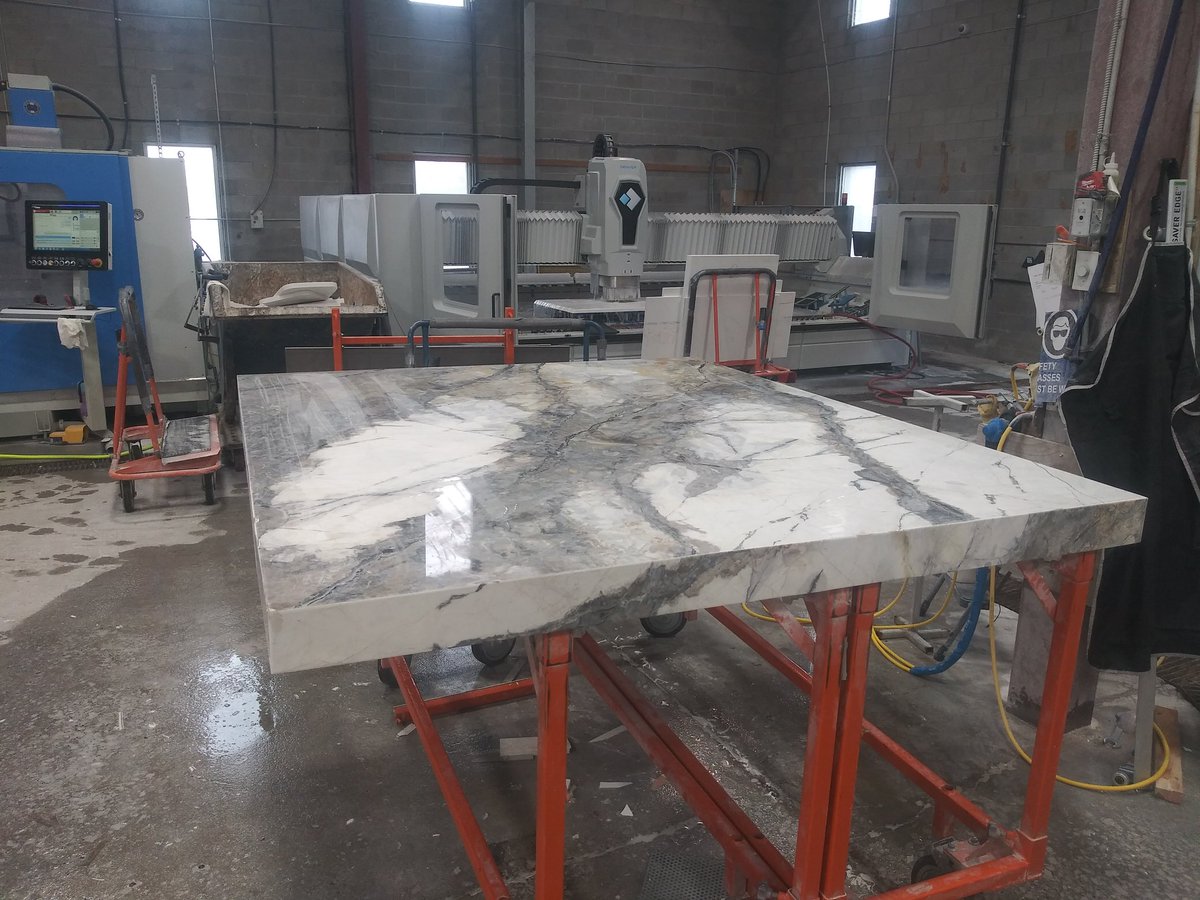 KW0lfman's tweet photo. Custom marble table w 4" mitred belts. This is why l love what l do!! #granite #stonework #marble https://t.co/KnmpMSgLu1